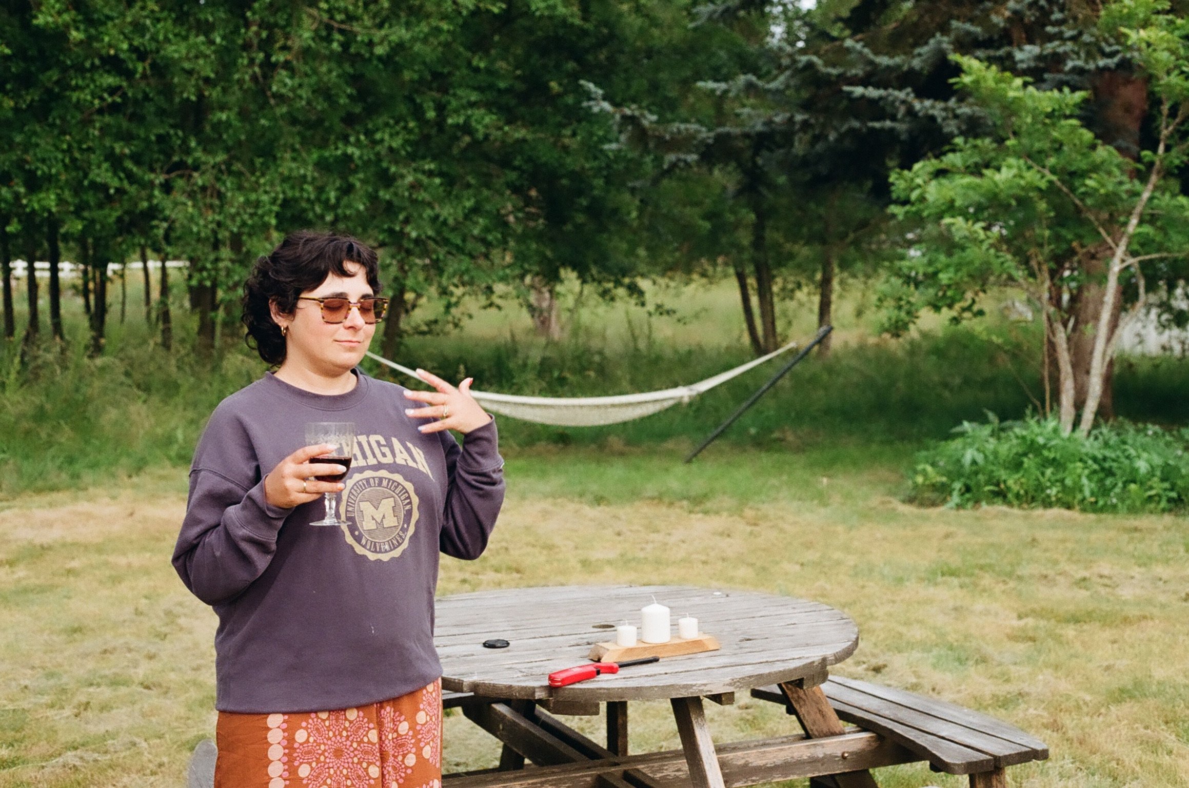 Isabel leading a Shabbat meditation at a retreat on Bainbridge Island